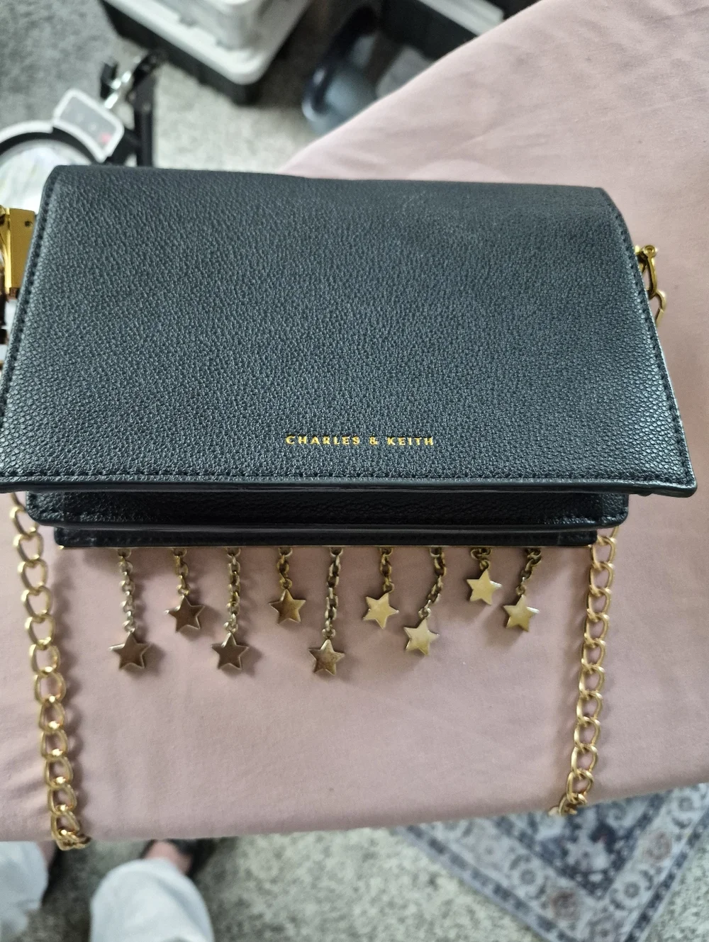 Charles and Keith deep blue star Gold Chain Crossbody Shoulder Jag